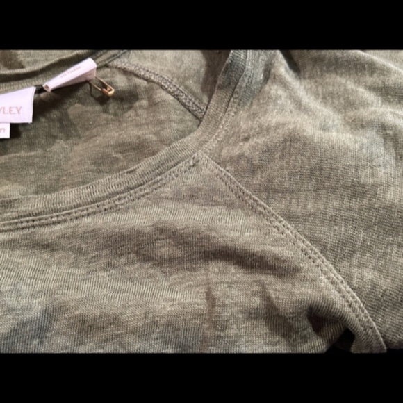 Summer 100% Linen! Cynthia Rowley, Long Sleeve Top/Tee Green Size L - Picture 10 of 13